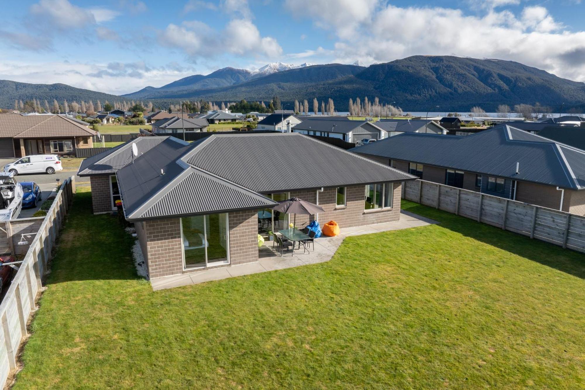 Cozy Haven - Te Anau Holiday Home Kültér fotó