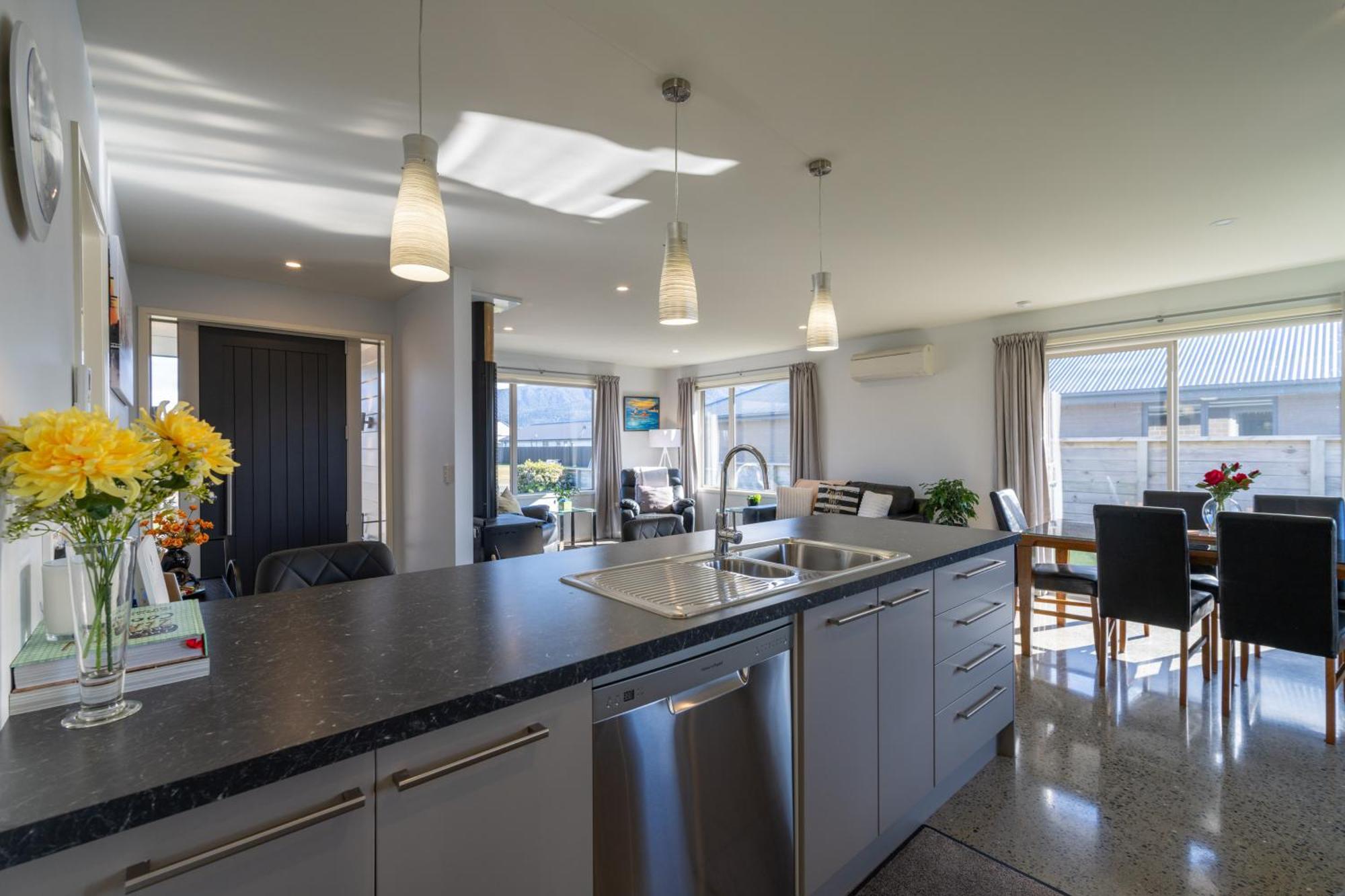 Cozy Haven - Te Anau Holiday Home Kültér fotó